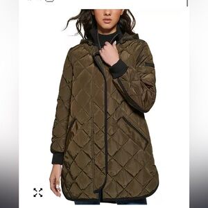 🔥DKNY Hooded Diamond Quilted Coat